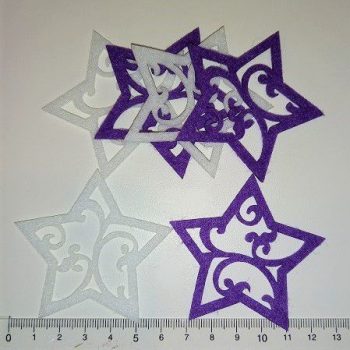 Filcfigura áttört lila, fehér