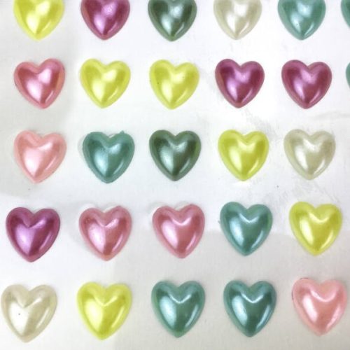 Öntapadó szív alakú színes félgyöngy 1 cm 77 db/levél