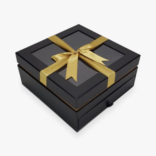 Kocka alakú papír doboz arany masnis fekete