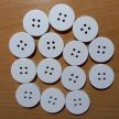 Fehér fa gomb 25mm 10db/csomag