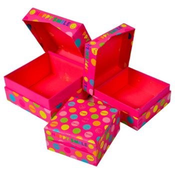 Papír doboz kinyíló pöttyös mintás 17-14-12cm 3db-os