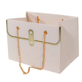 Virág tasak lánccal fehér 15x10x10,5 cm