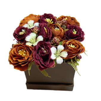 Selyemvirág box - Rozsda színű virágokkal
