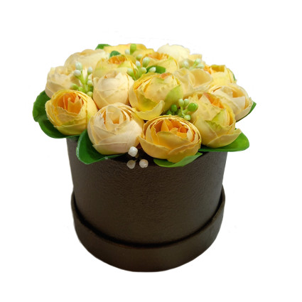 Selyemvirág box - Sárga virágokkal